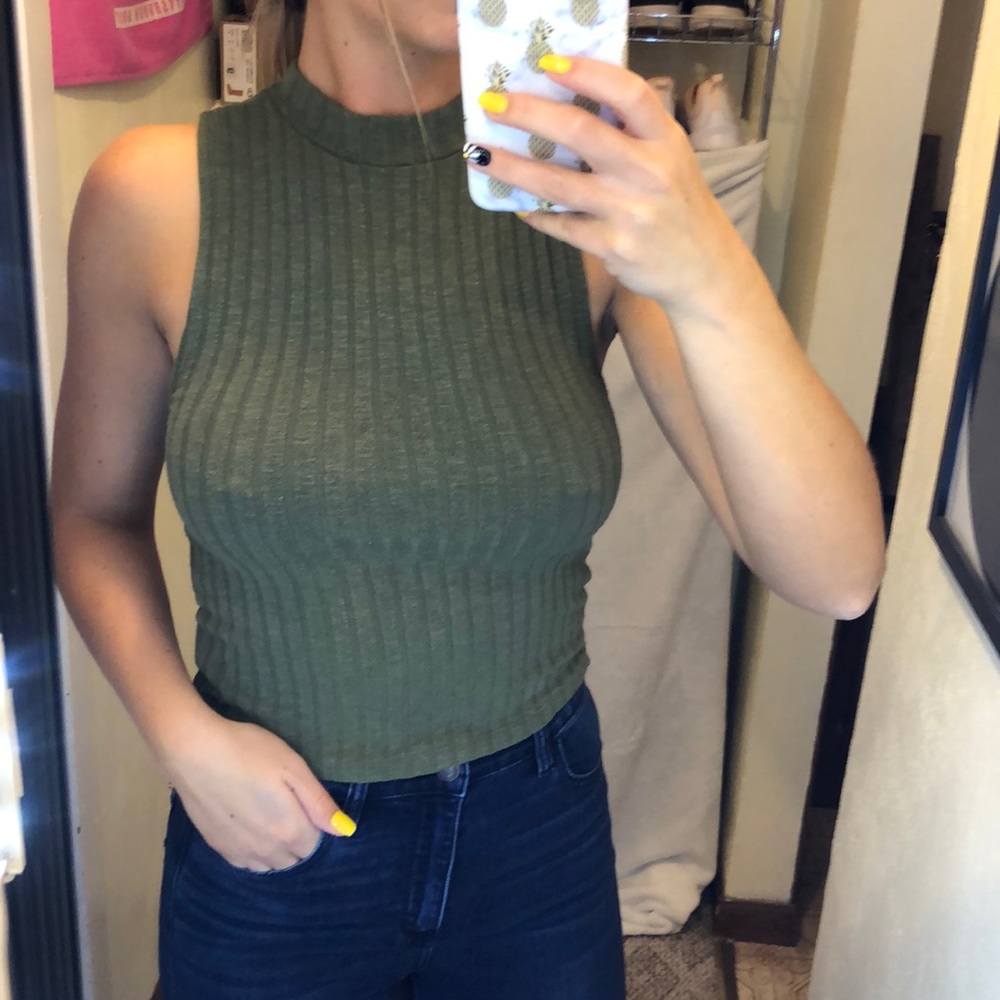 High rise crop top tank top.